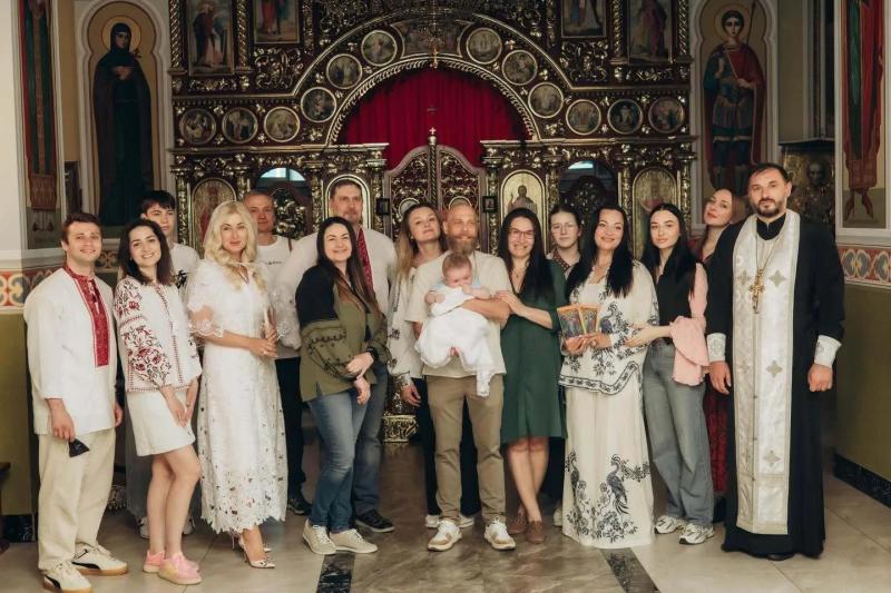 "Сначала это произошло на сцене, а затем – в моей жизни". Виктория Билан – о закулисье развода, мистике и новом счастье в 47 лет