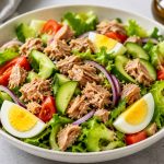 Рецепт салата с тунцом без майонеза: легко, вкусно и полезно
