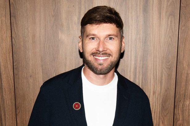 Режиссер Алексей Комаровский