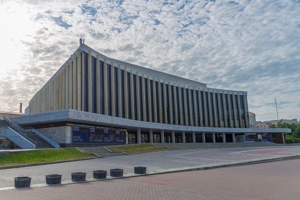 Национальный дворец «Украина» в Киеве